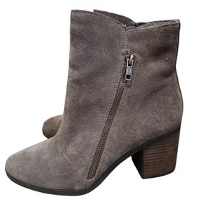 Crown Vintage Booties 8.5 Dark Taupe